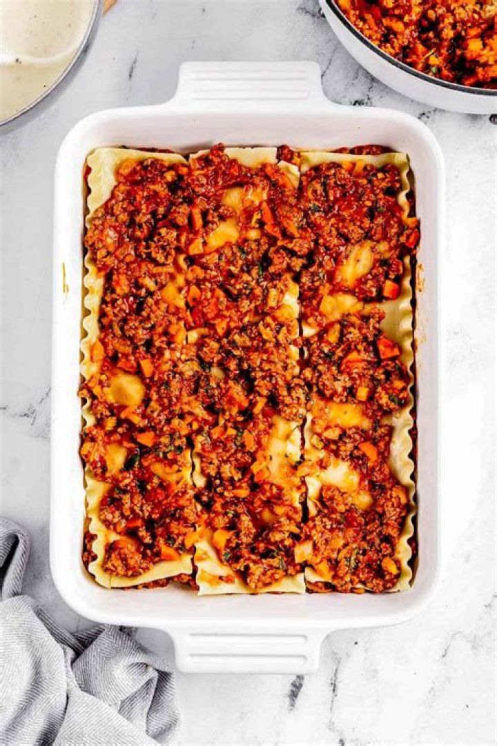 Can I make lasagna without boiling the noodles