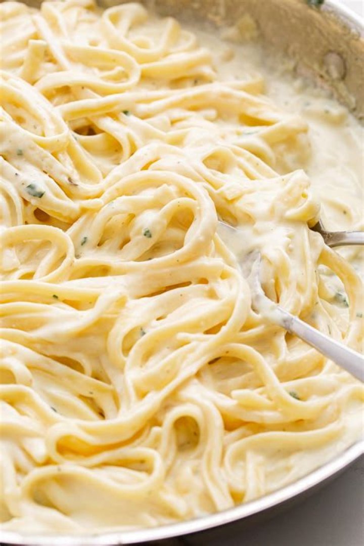 How did Alfredo sauce originate?