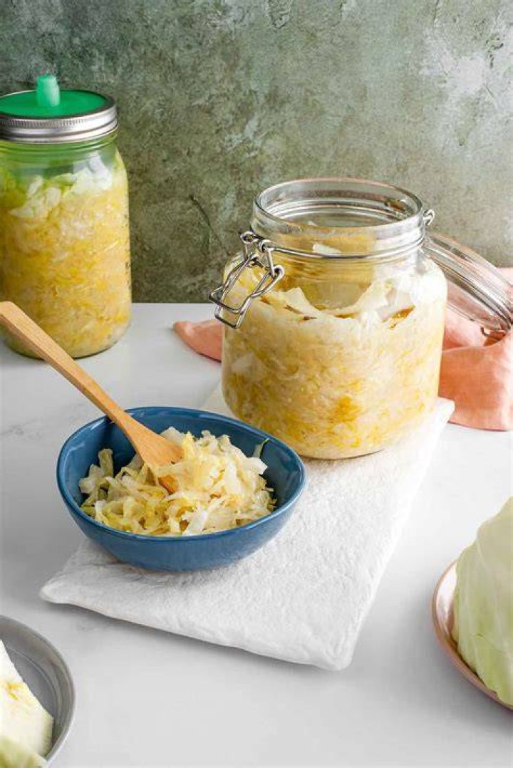 How do you make sauerkraut step by step?