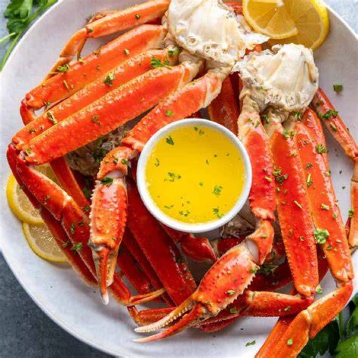 How long does it take to boil crab legs?