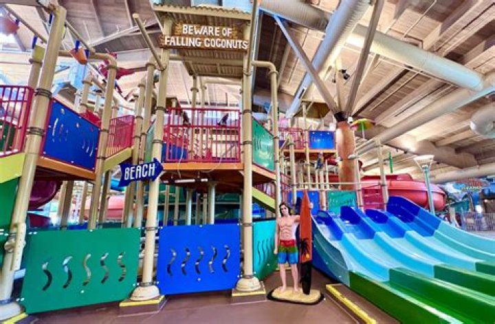 How many slides does a Fleetwood discovery have?