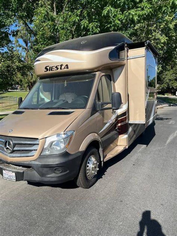 Is the siesta sprinter a Thor Motor Coach?