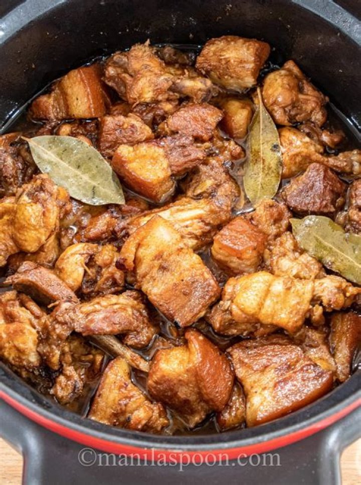 What are the steps to make adobo?