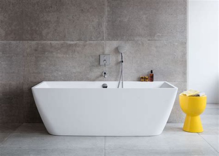What is a composite bathtub