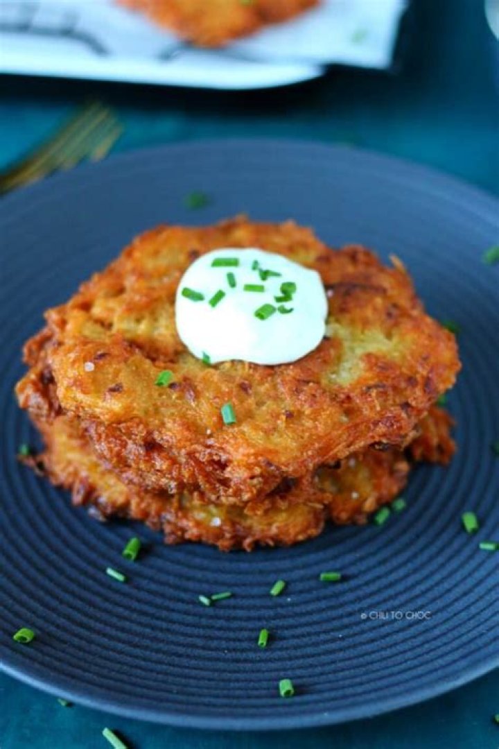 What is the difference between hash browns and potato pancakes?
