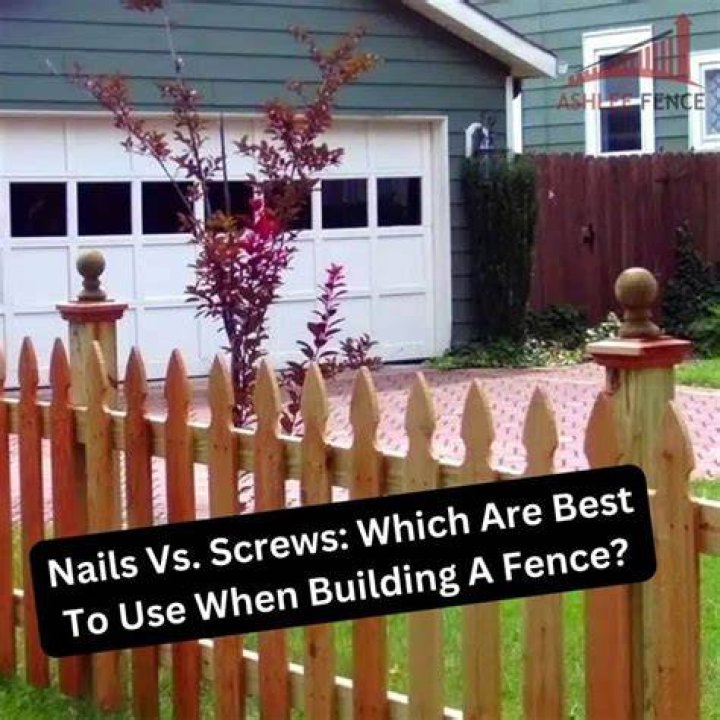 What nails do I use for fence panels