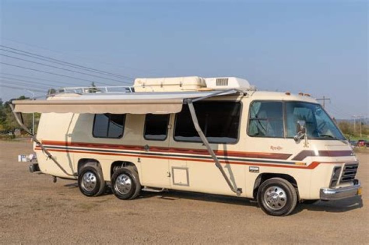 Who makes Seaview motorhomes?