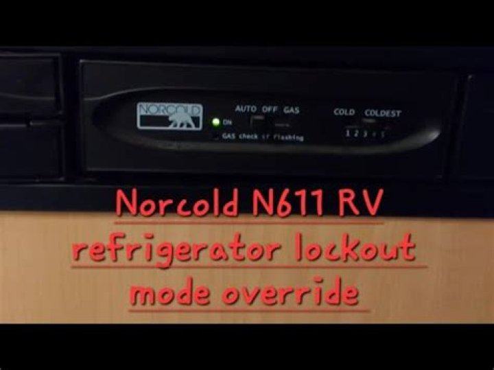 Why are there 6 flashes on Norcold n611?