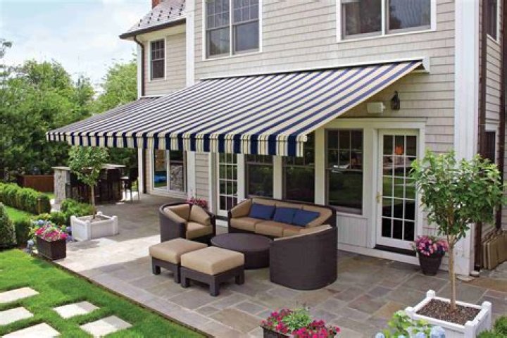 Why do houses have awnings